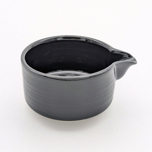 Tiefe Matcha-Schale mit Ausguss